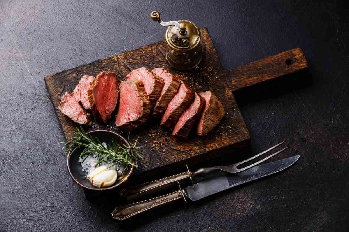7 Best Beef Tenderloin Substitutes