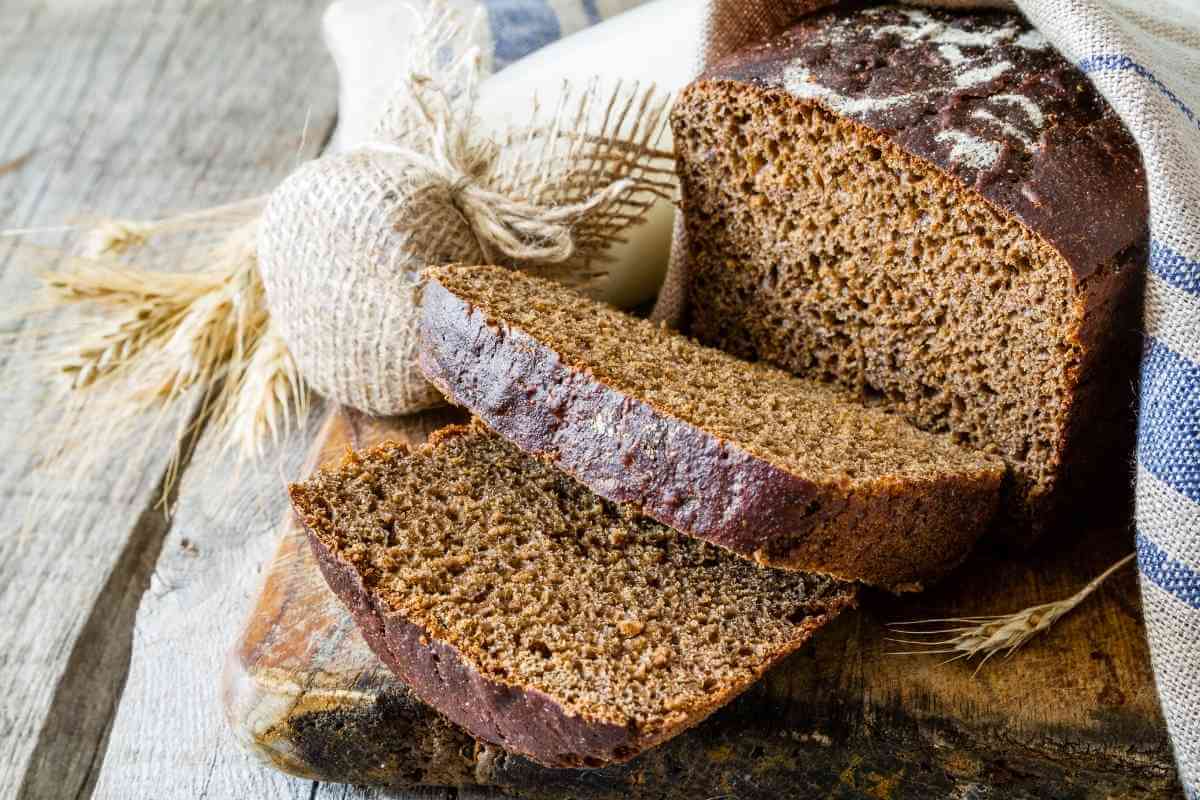 12 Best Rye Bread Substitutes